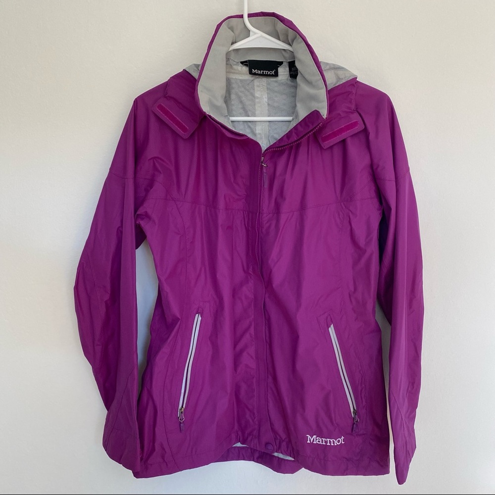 marmot hooded purple rain jacket / size small *like new*